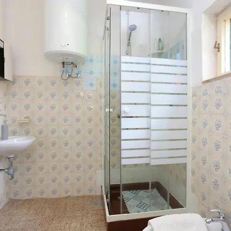 Neda By Interhome Apartamento Vinišće