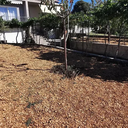 Apartamento Neda By Interhome Vinišće