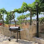 Neda By Interhome Vinišće